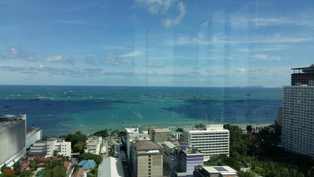 The Base Central Pattaya By Nkl 외부 사진