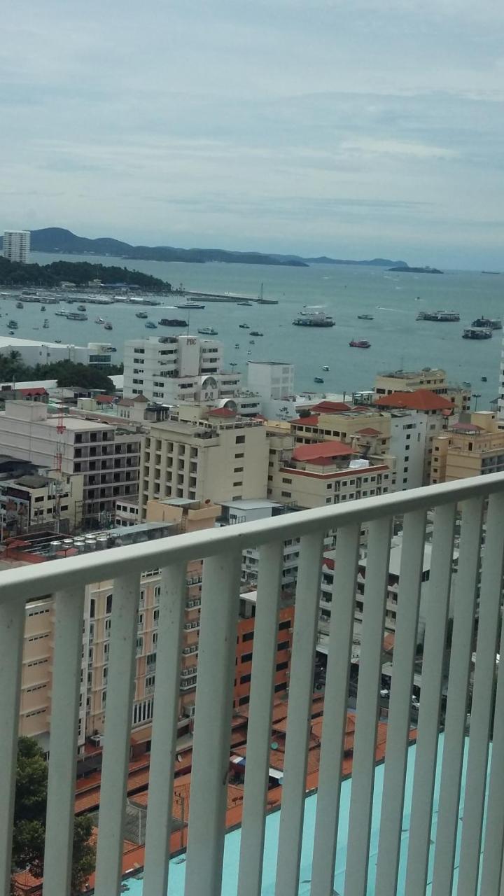 The Base Central Pattaya By Nkl 외부 사진